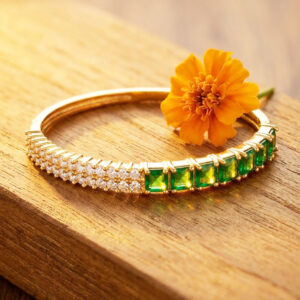 Bracelets elegant emerald cut green & pave crystal by Malini